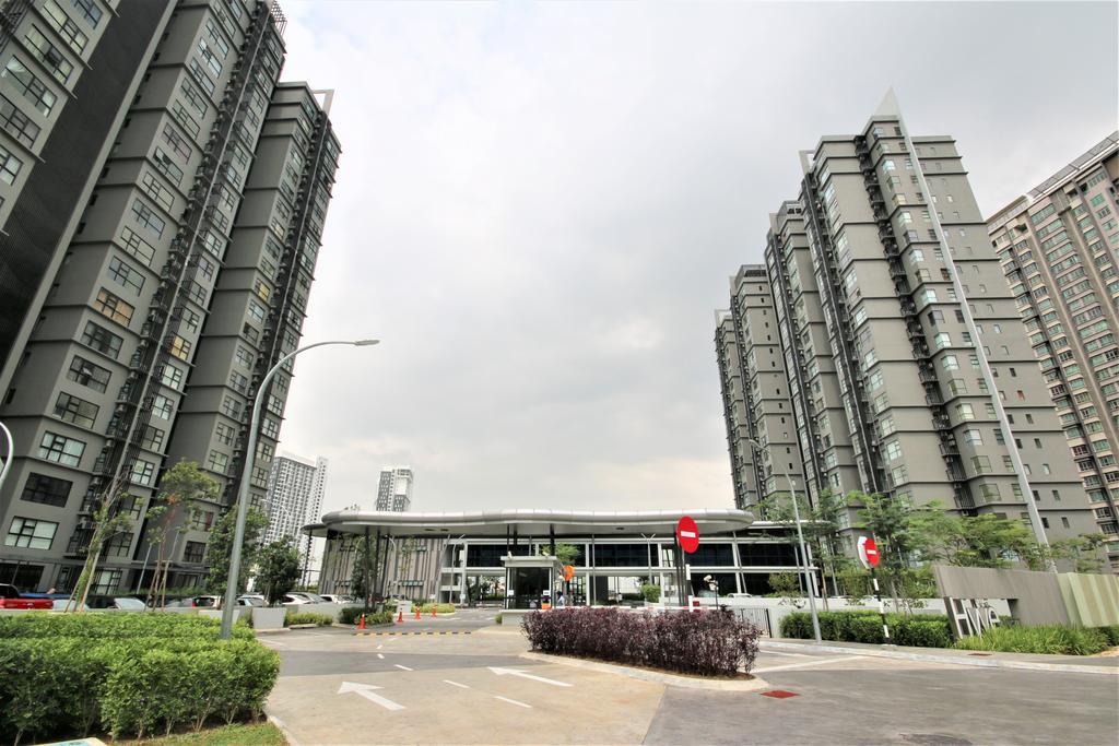 Hyve Soho Suites Cyberjaya Esterno foto